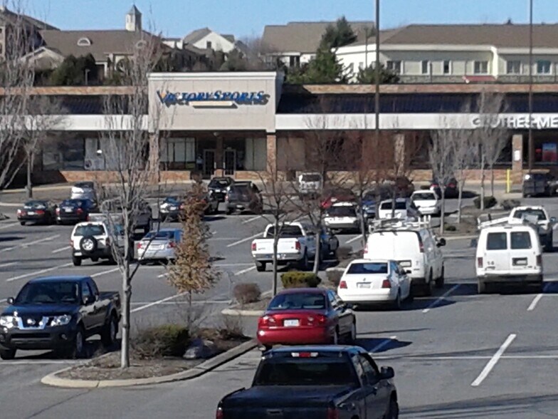 More Photos Of 100-178 Rolling Ridge Dr, State College Supermarket For Lease