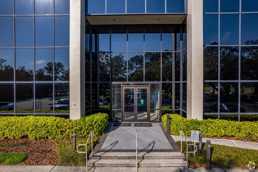 More Photos Of 9500 Koger Blvd N, Saint Petersburg Unknown For Lease