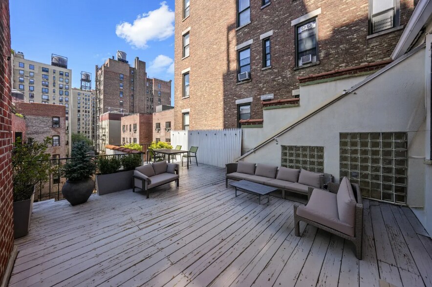 More Photos Of 489 West End Ave, New York Apartments For Sale