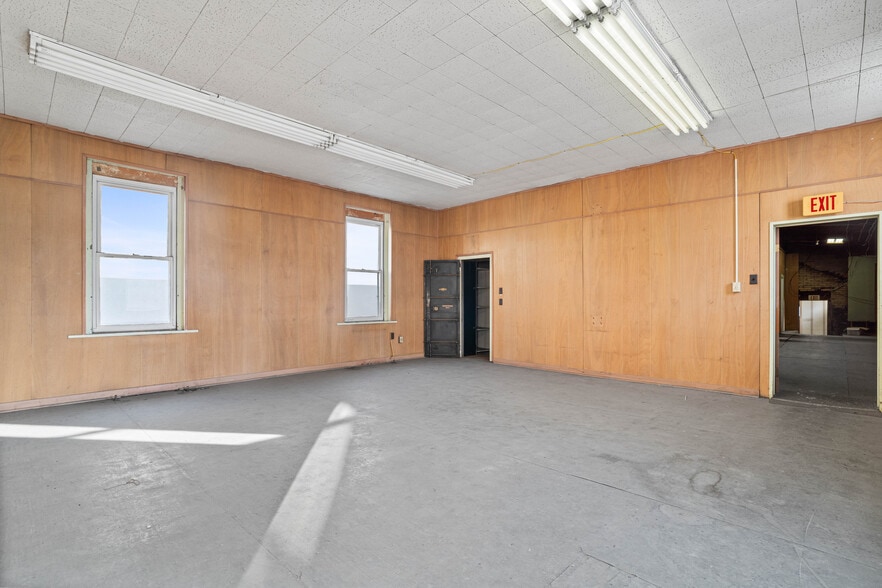 More Photos Of 221 E Market St, Clearfield Office Residential For Sale