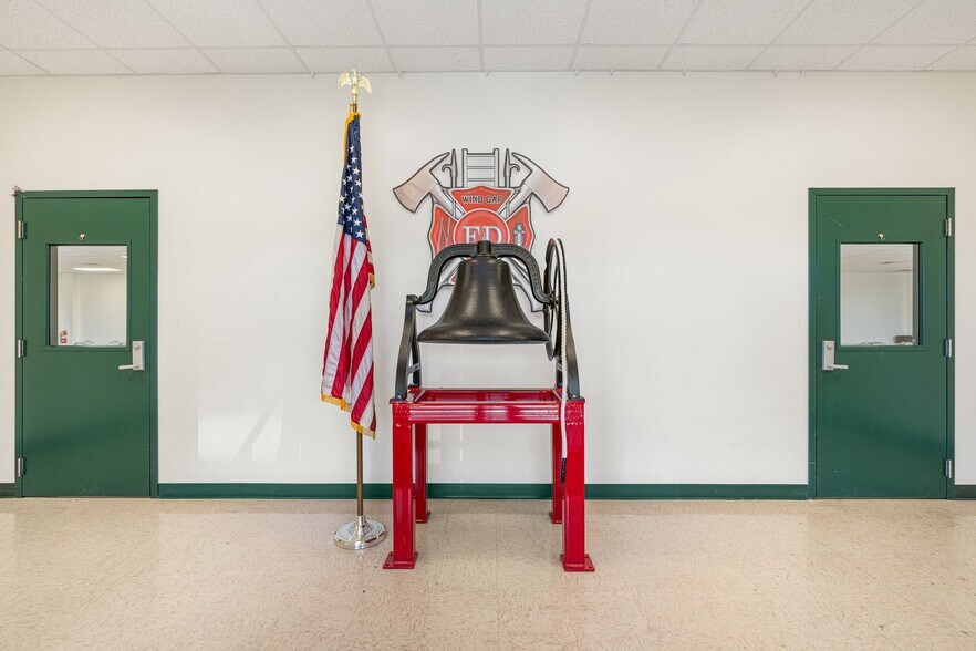 More Photos Of 111 N Broadway, Wind Gap Freestanding For Sale