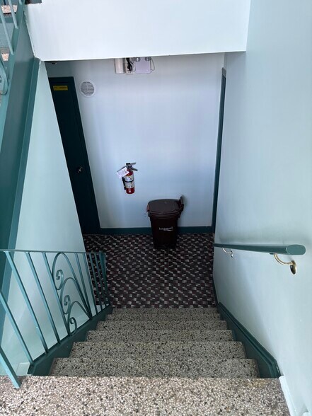 More Photos Of 3165 Rue De Mont-Royal, Saint-hubert Apartments For Sale