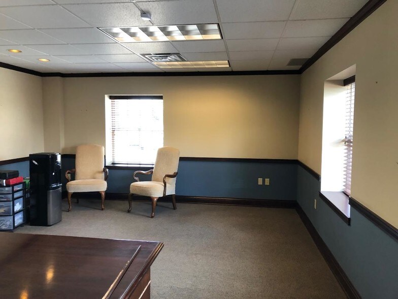 More Photos Of 1100 Summit Dr, Greensburg Office For Sale