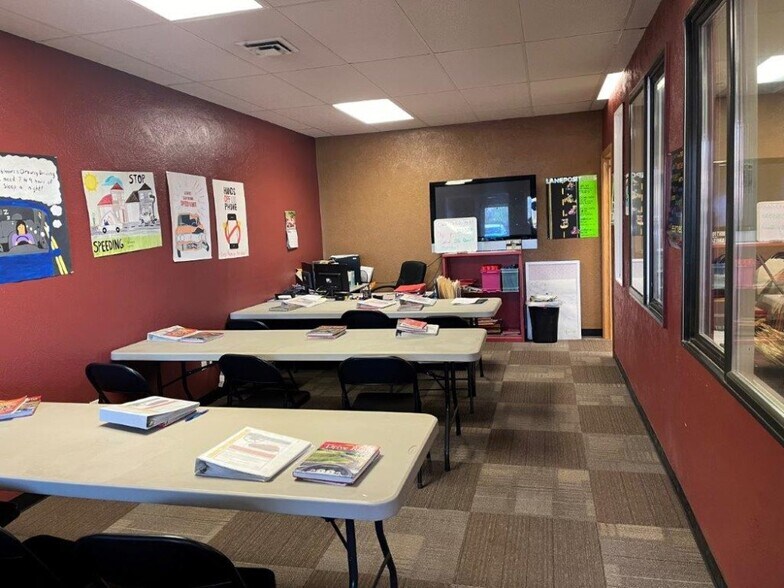 More Photos Of 702 E Main St, Othello Storefront Retail Office For Lease