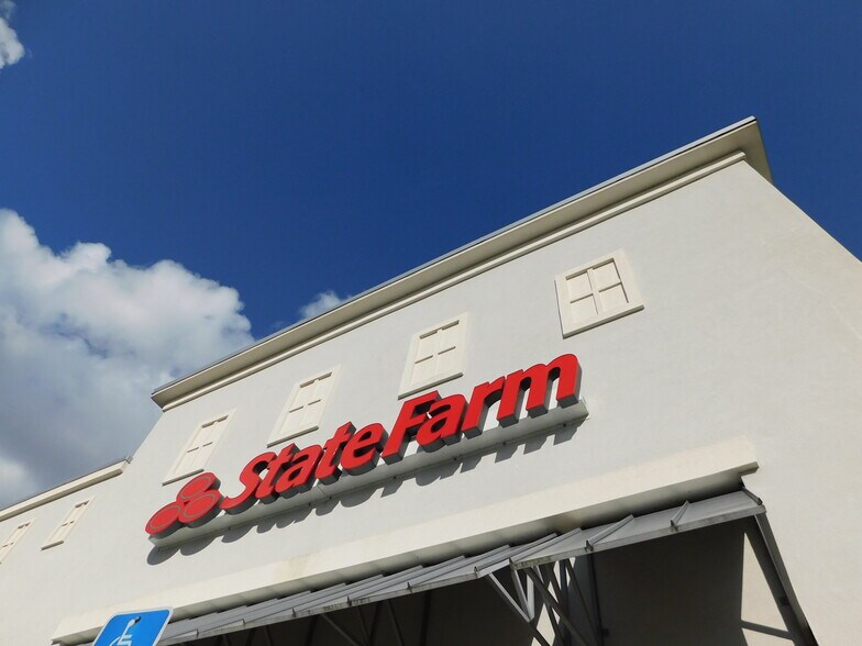 More Photos Of 9360 90th Ave, Sebastian General Retail For Lease