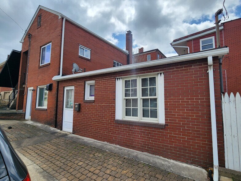 More Photos Of 333 Brinton ave, Trafford General Retail For Lease