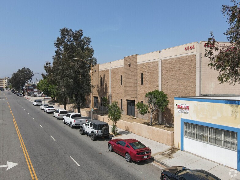 More Photos Of 4544 San Fernando Rd, Glendale Light Manufacturing For Lease
