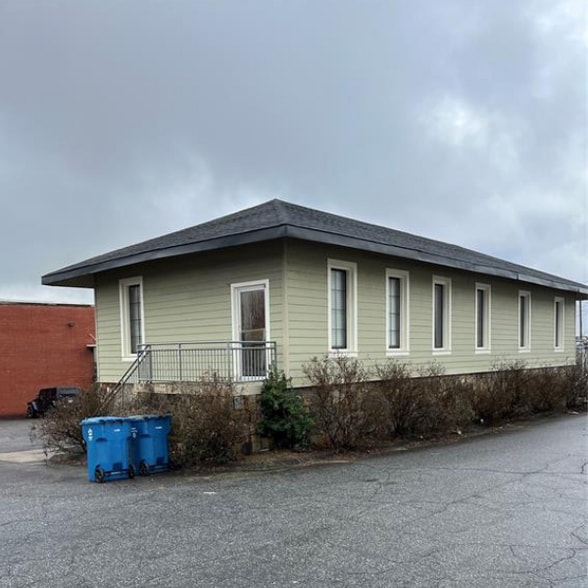 Primary Photo Of 1 S Main St, Granite Falls Office For Sale