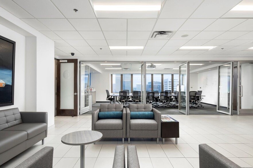 More Photos Of 3030 N Central Ave, Phoenix Office For Lease