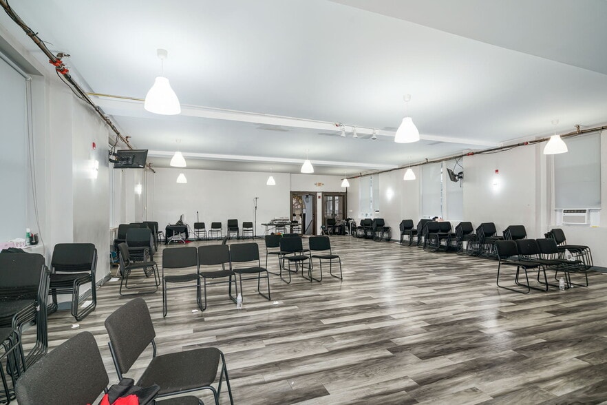 More Photos Of 5913-17 Chestnut St, Philadelphia Apartments For Lease