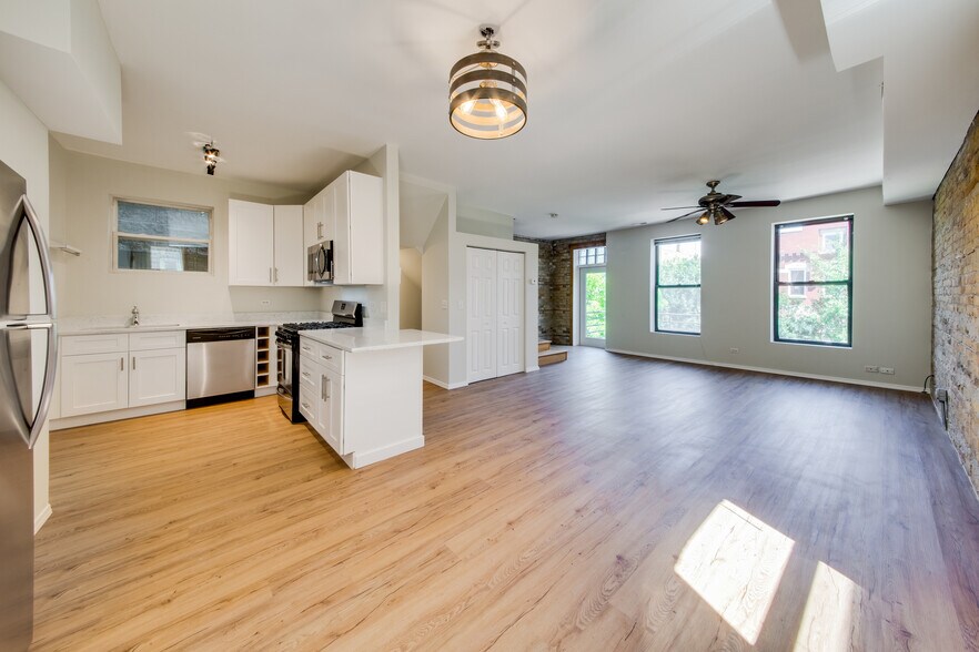 More Photos Of 1246 N Cleaver St, Chicago Apartments For Sale