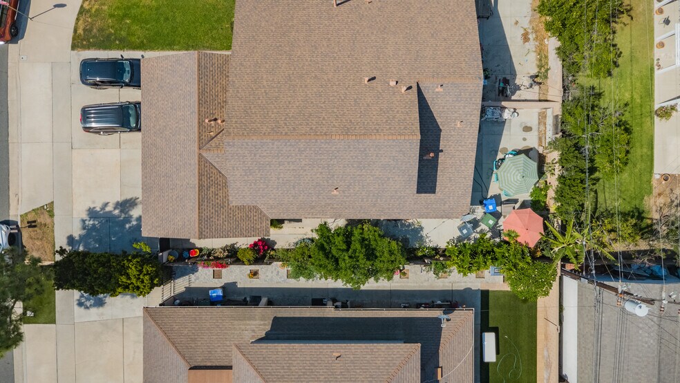 More Photos Of 2229 Ponderosa St, Santa Ana Apartments For Sale