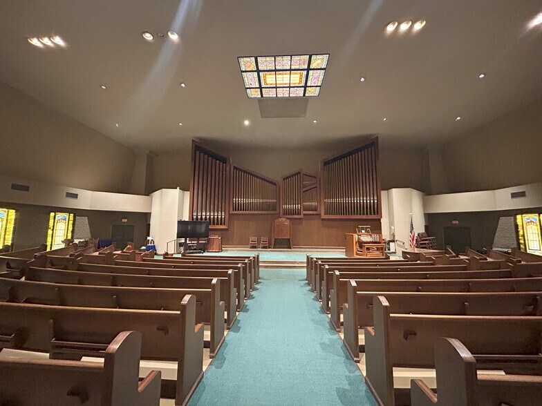 More Photos Of 13205 Philadelphia St, Whittier Religious Facility For Lease