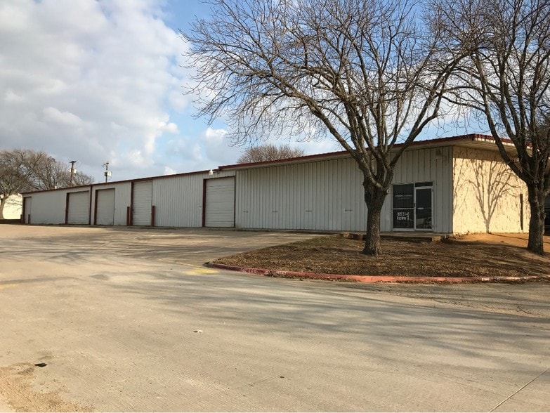 More Photos Of 1013 S IH 45, Hutchins Unknown For Lease