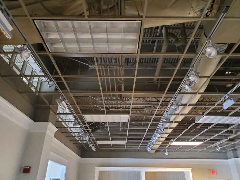 More Photos Of 3550 N Federal Hwy, Fort Lauderdale Freestanding For Lease