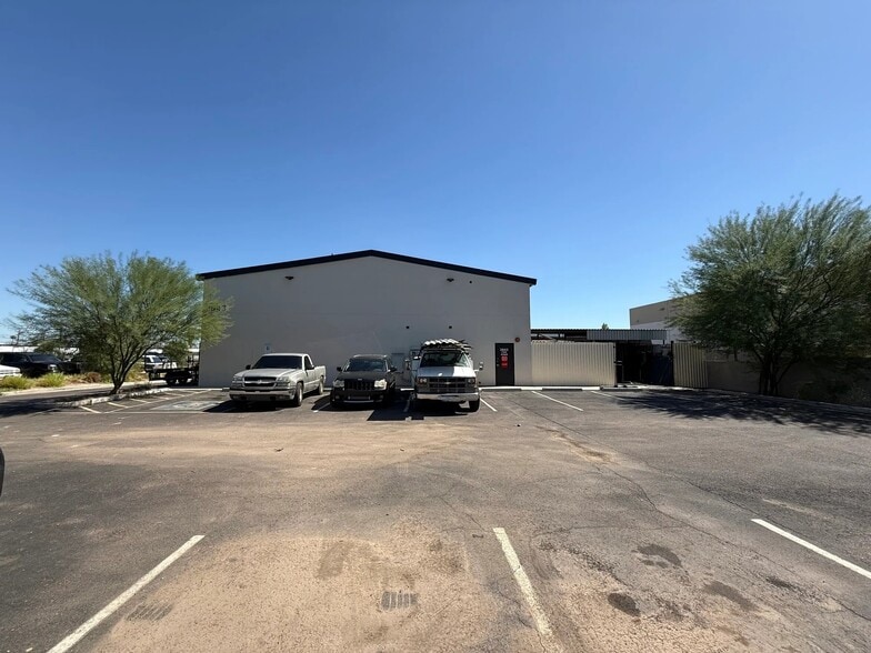 More Photos Of 2643 N 36 Ave, Phoenix Warehouse For Lease