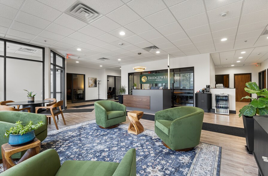 More Photos Of 500 Canal View Blvd, Rochester Unknown For Lease
