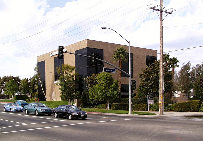 More Photos Of 110 N Lincoln Ave, Corona Medical For Lease