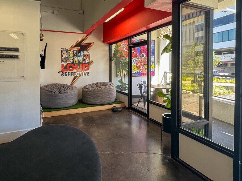 More Photos Of 17 College St, Greenville Storefront Retail Office For Lease