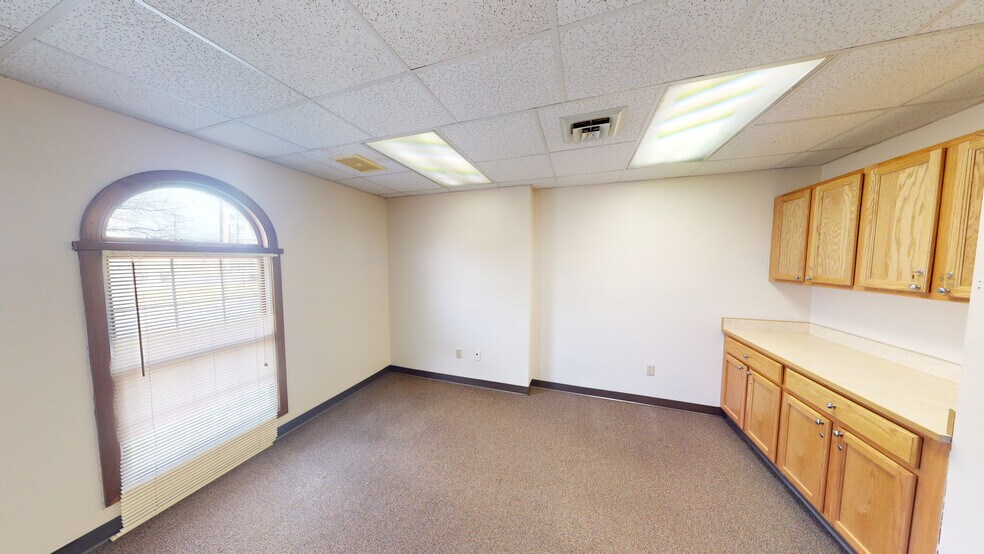 More Photos Of 7000 South Ave, Youngstown Office For Lease