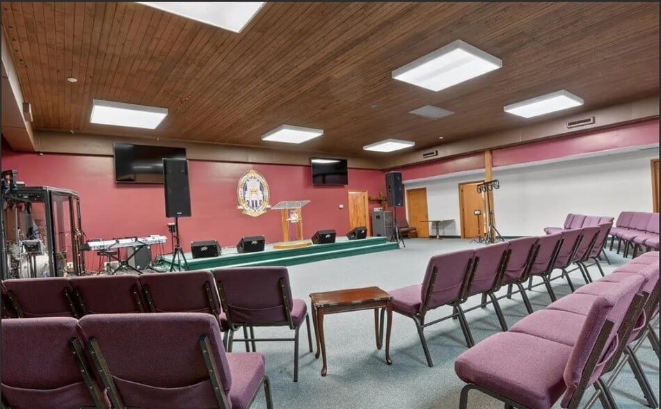 More Photos Of 3111 Normandy Dr, Springfield Office For Sale