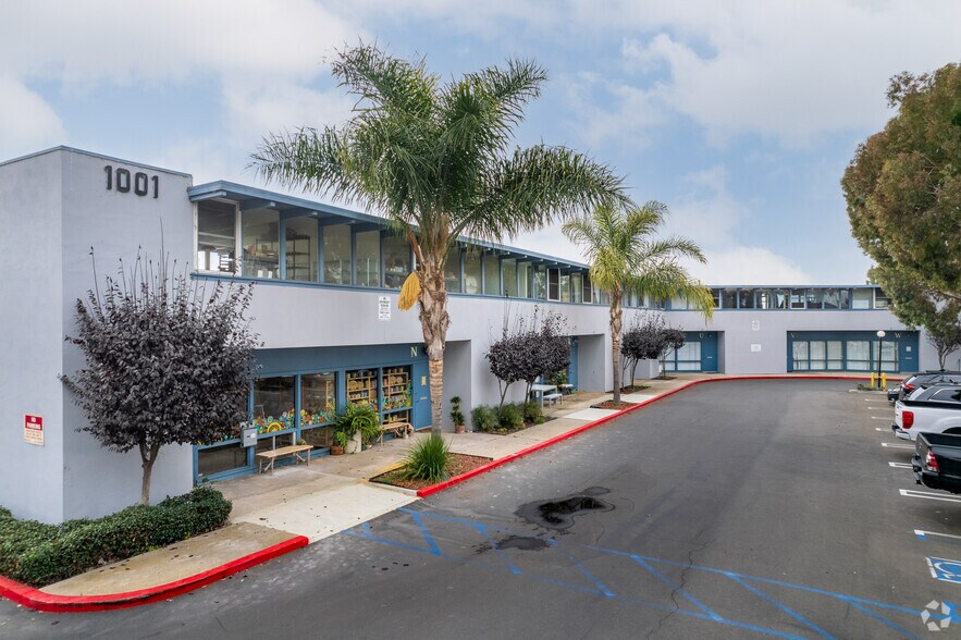 Primary Photo Of 1001 W 17th St, Costa Mesa Light Distribution For Lease