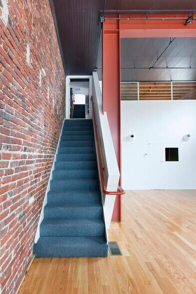 More Photos Of 1099 Folsom St, San Francisco Loft Creative Space For Lease