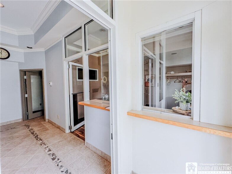 More Photos Of 699 Versailles Rd, Silver Creek Warehouse For Sale