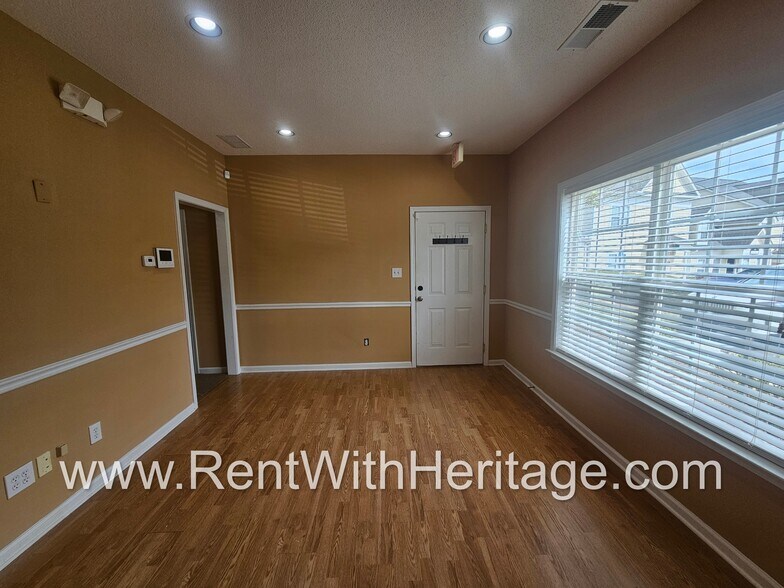 More Photos Of 8301-8337 Office Park Dr, Douglasville Office For Lease