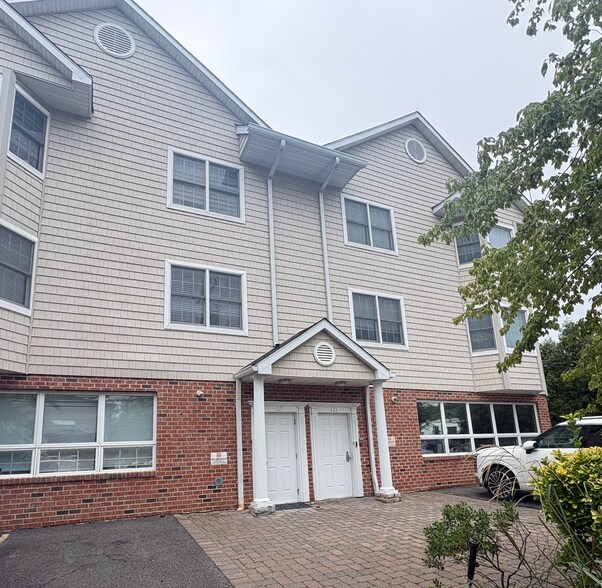 More Photos Of 119-121 Montgomery Ave, Scarsdale Office For Sale
