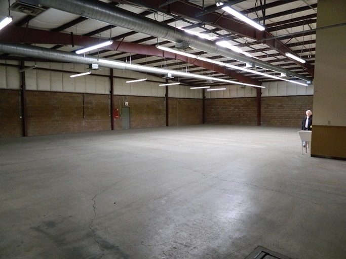 More Photos Of 5851 Advantage Cv, Memphis Warehouse For Lease
