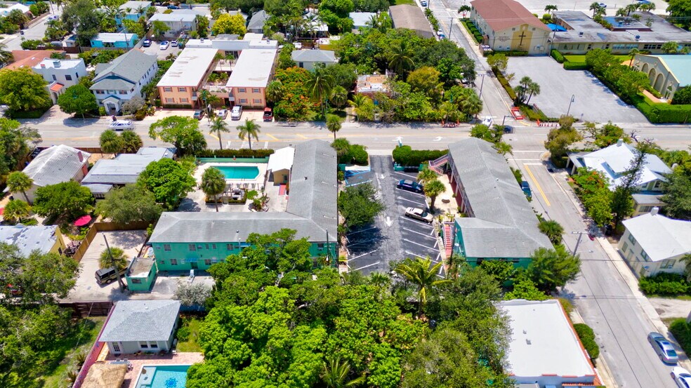 More Photos Of 320 N Federal Hwy, Lake Worth Hotel For Sale