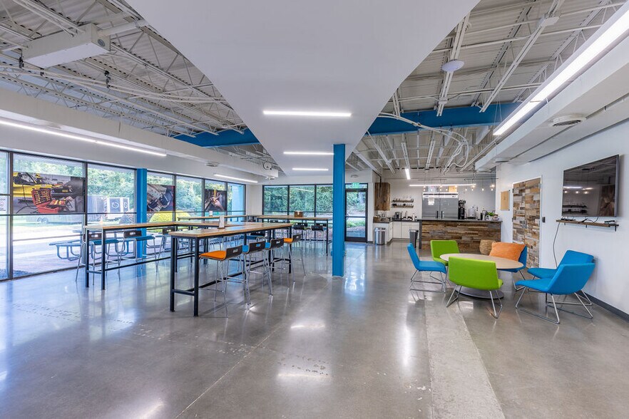 More Photos Of 2430 Herodian Way SE, Smyrna Coworking Space