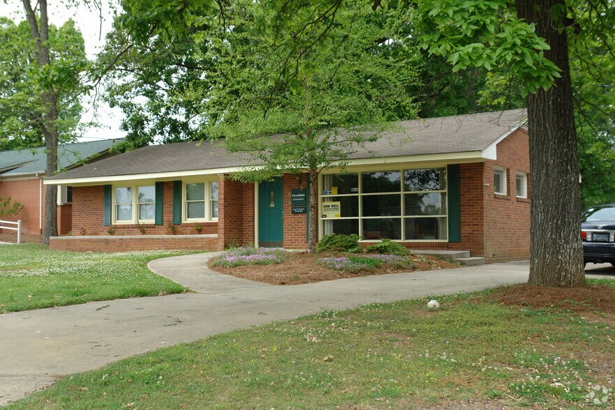More Photos Of 508 S Sutherland Ave, Monroe Medical For Lease