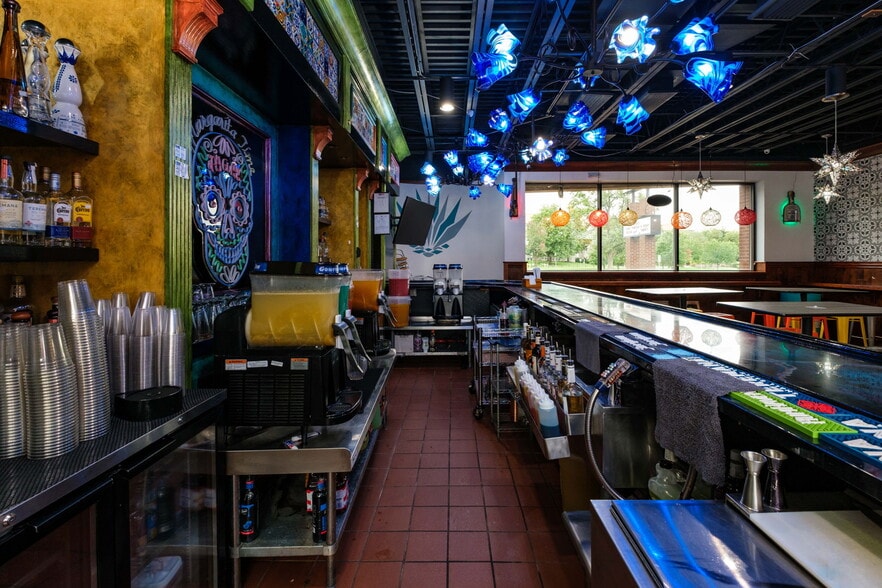 More Photos Of 1007 S Main St, Harrisonburg Restaurant For Lease