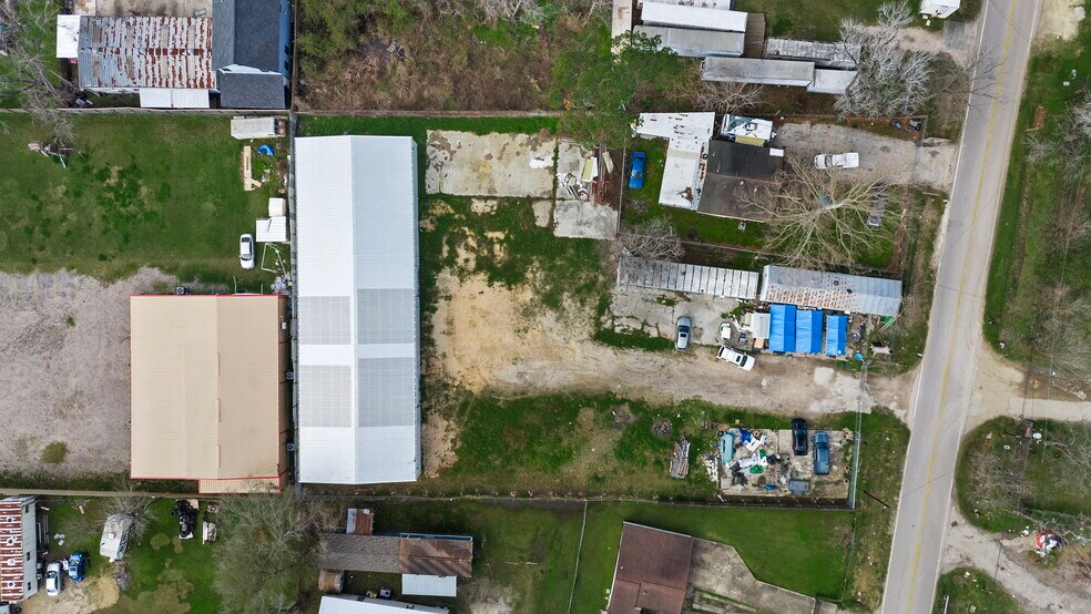 More Photos Of 15414 N Brentwood St, Channelview Manufacturing For Sale