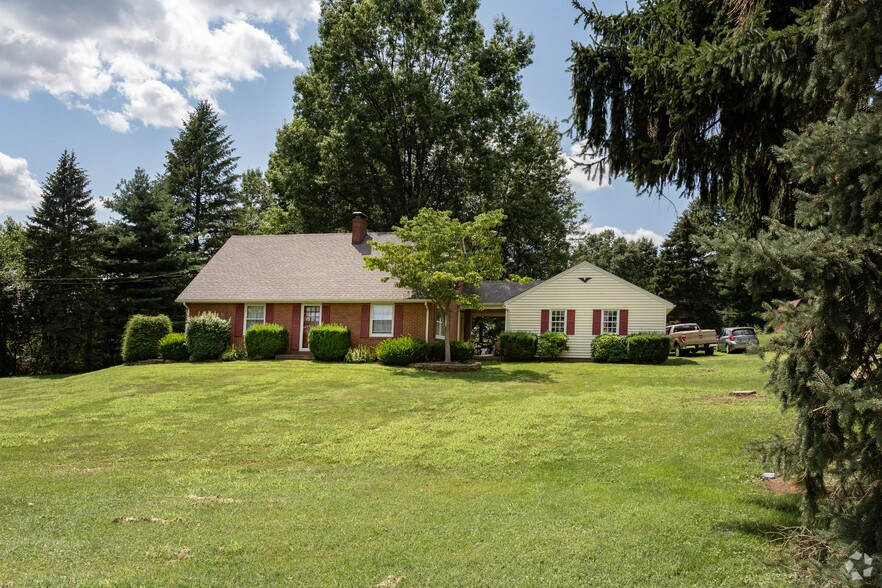 8221 Cleveland Ave NW  