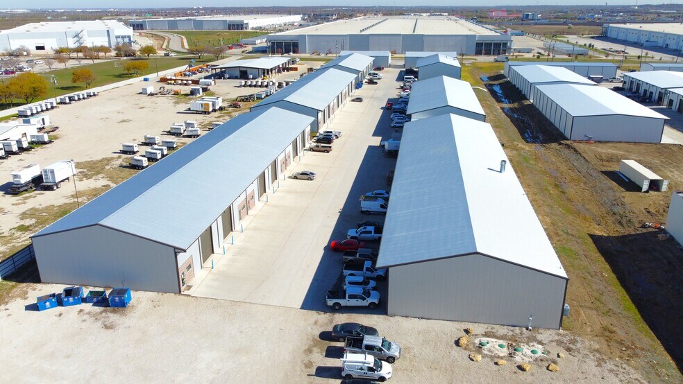 More Photos Of 13029 Harmon Rd, Fort Worth Unknown For Lease