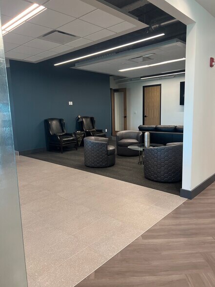 More Photos Of 12200 N Ambassador Dr, Kansas City Medical For Lease