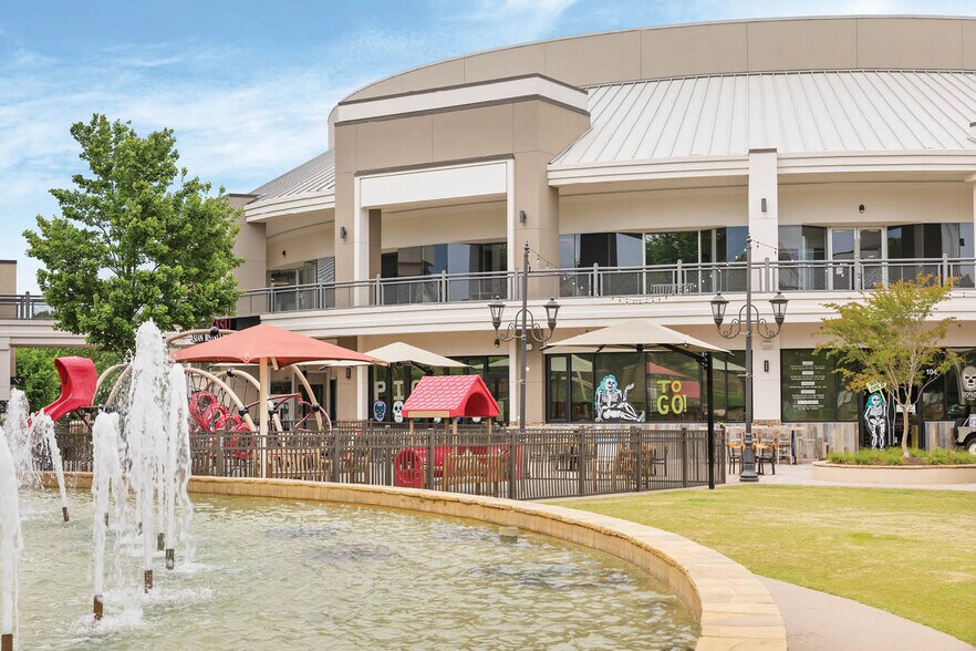 More Photos Of 525 New Waverly Pl, Cary General Retail For Lease