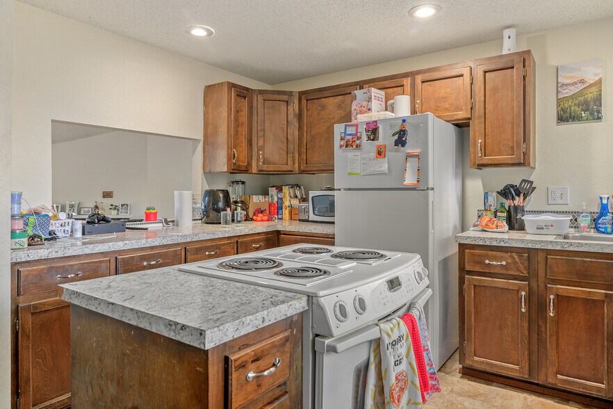More Photos Of 6310 49th Dr NE, Marysville Multifamily For Sale