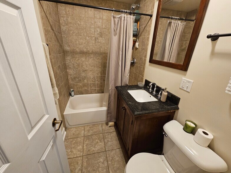 More Photos Of 5155 W Byron St, Chicago Apartments For Sale