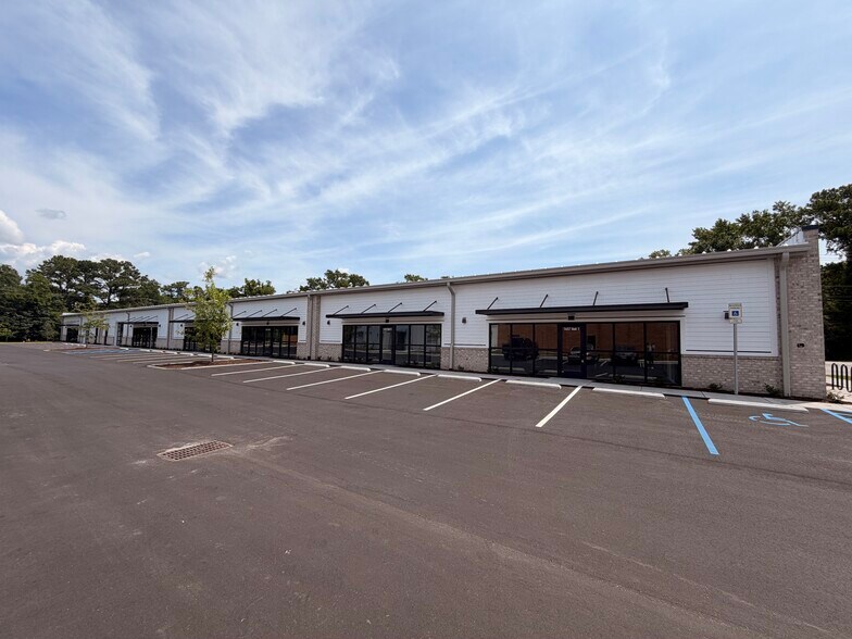 More Photos Of 1657 Ashley Hall Rd, Charleston Storefront Retail Office For Lease