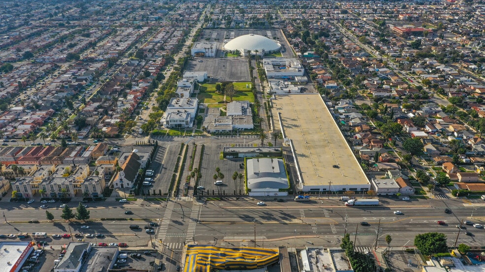 More Photos Of 7833 S Vermont Ave, Los Angeles Land For Sale