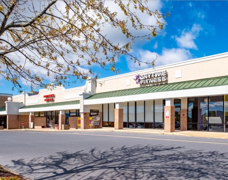 More Photos Of 109 Lew Dewitt Blvd, Waynesboro Storefront For Lease