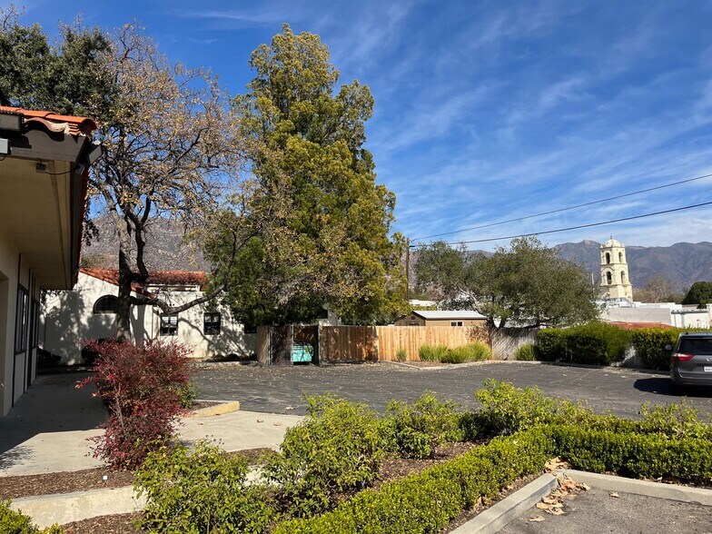 More Photos Of 110 S Ventura St, Ojai Freestanding For Lease