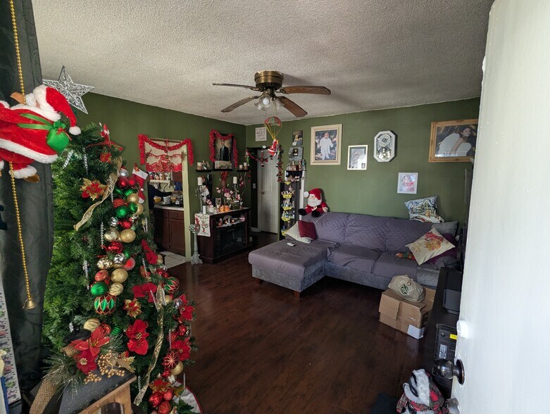 More Photos Of 9512 Croesus Ave, Los Angeles Apartments For Sale