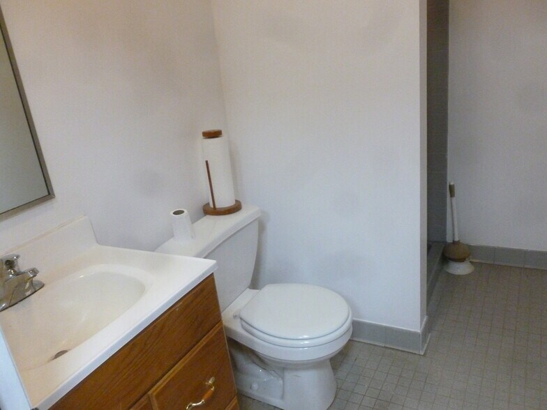 More Photos Of 10 1st St, Lodi Office For Sale