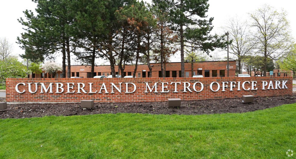 More Photos Of 5519 N Cumberland Ave, Chicago Office For Lease