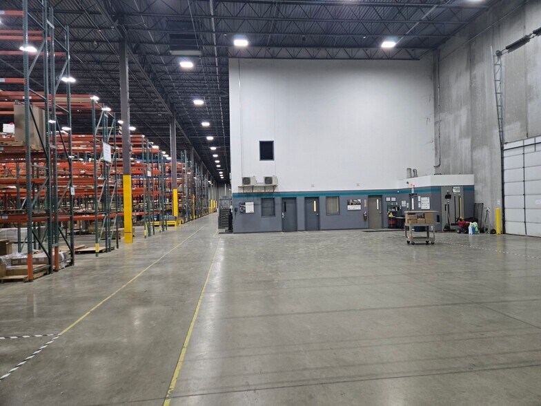 More Photos Of 5855 Carbonmill Dr, South Bend Distribution For Lease